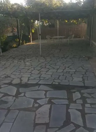 Beach House - 2 Km From - Full Kitchen 3/1
