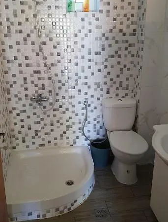 Beach House - 2 Km From - Full Kitchen 3/1 Potos